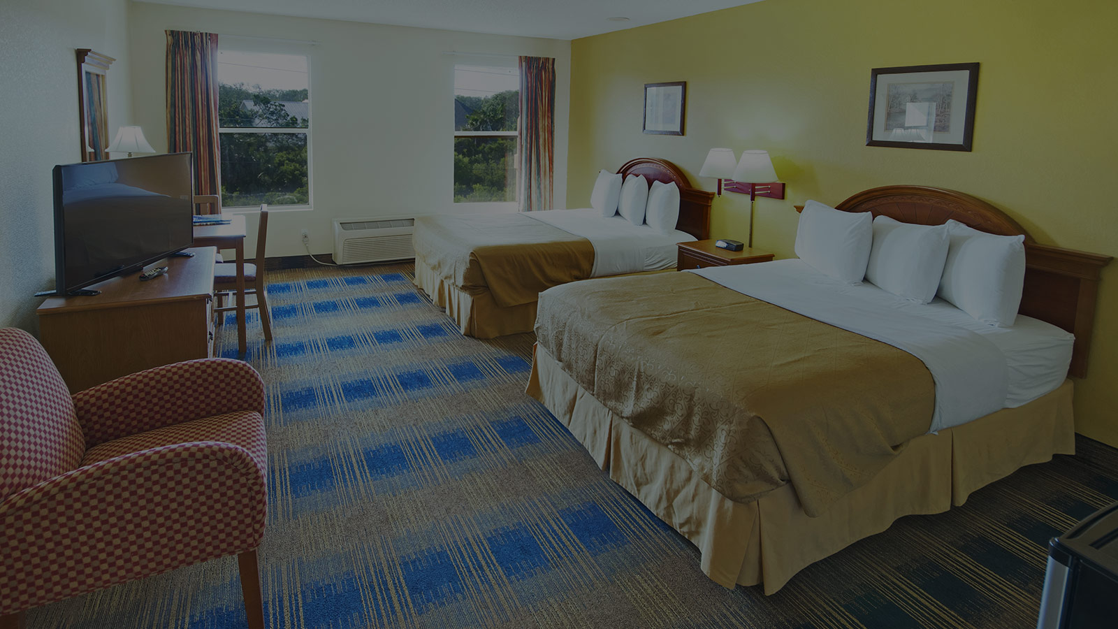 Family-friendly guest rooms in St. Augustine perfect for groups or family vacations